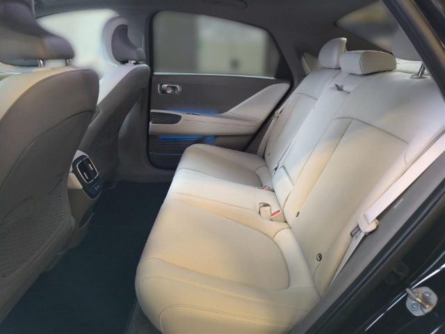 Fahrzeugabbildung Hyundai IONIQ 6 77,4kWh 4WD UNIQ 20LM HUD Navi Digitales Cockpit Memory Sitze Soundsystem