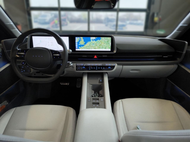Fahrzeugabbildung Hyundai IONIQ 6 77,4kWh 4WD UNIQ 20LM HUD Navi Digitales Cockpit Memory Sitze Soundsystem