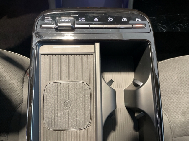 Fahrzeugabbildung Hyundai TUCSON FL PHEV 1.6 AT 4WD N-LINE Panoramadach HUD Navi digitales Cockpit Soundsystem