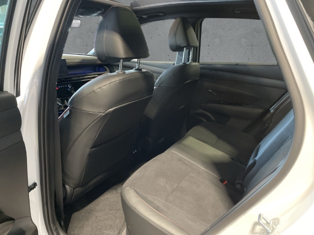 Fahrzeugabbildung Hyundai TUCSON FL PHEV 1.6 AT 4WD N-LINE Panoramadach HUD Navi digitales Cockpit Soundsystem