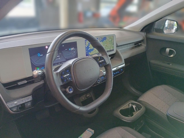 Fahrzeugabbildung Hyundai IONIQ 5 77,4kWh 2WD Assist-P Pano el.Heckklappe Navi Digitales Cockpit LED