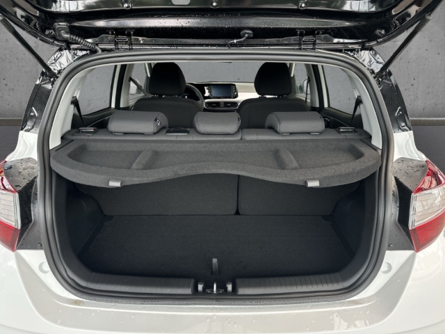 Fahrzeugabbildung Hyundai i10 FL MY25 1.2 Prime Smart Key Dachlackierung Apple CarPlay Android Auto DAB SHZ LenkradHZG