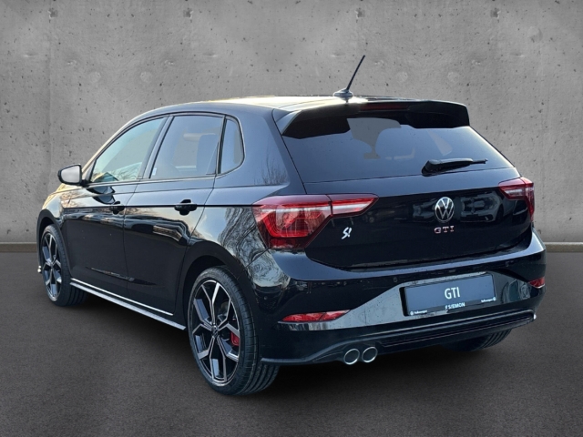 Fahrzeugabbildung Volkswagen Polo GTI 2.0 TSI IQ.LIGHT Pano RearView ACC SHZ