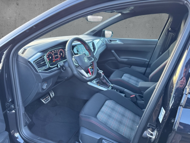 Fahrzeugabbildung Volkswagen Polo GTI 2.0 TSI IQ.LIGHT Pano RearView ACC SHZ