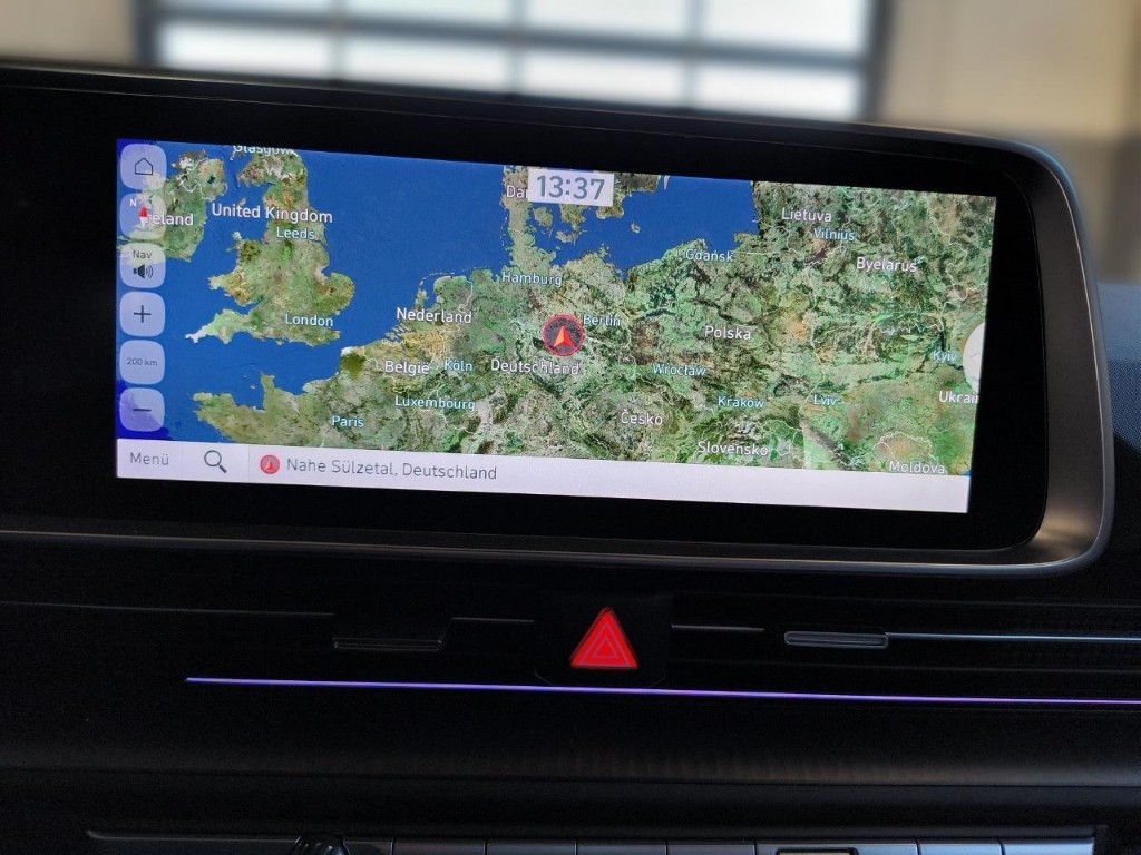 Fahrzeugabbildung Hyundai IONIQ 6 77,4kWh 2WD UNIQ Digi-Spiegel 20LM Schiebedach HUD Navi Digitales Cockpit