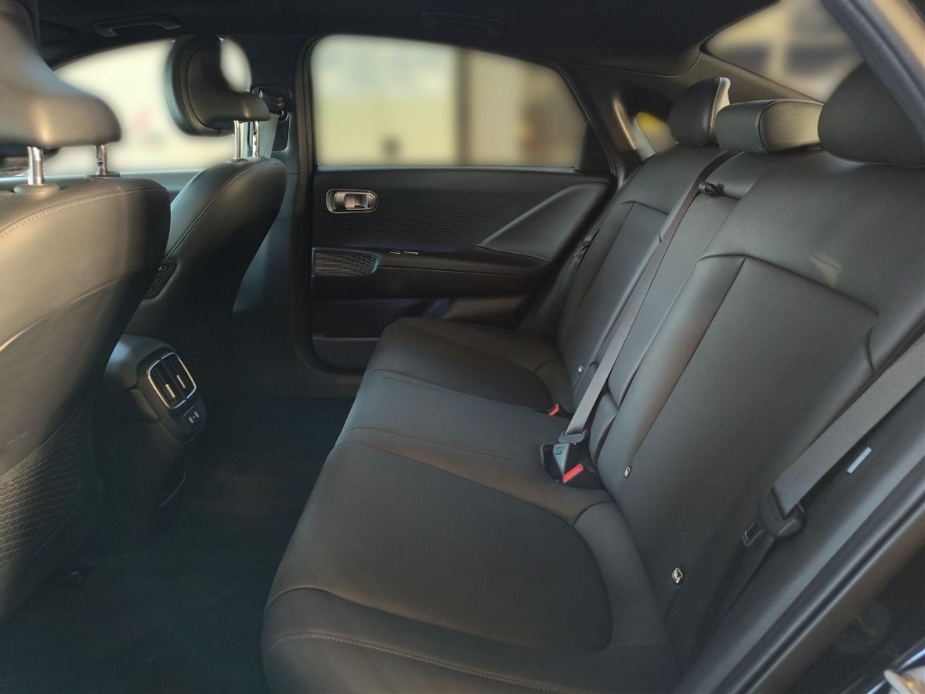 Fahrzeugabbildung Hyundai IONIQ 6 77,4kWh 2WD UNIQ Digi-Spiegel 20LM Schiebedach HUD Navi Digitales Cockpit