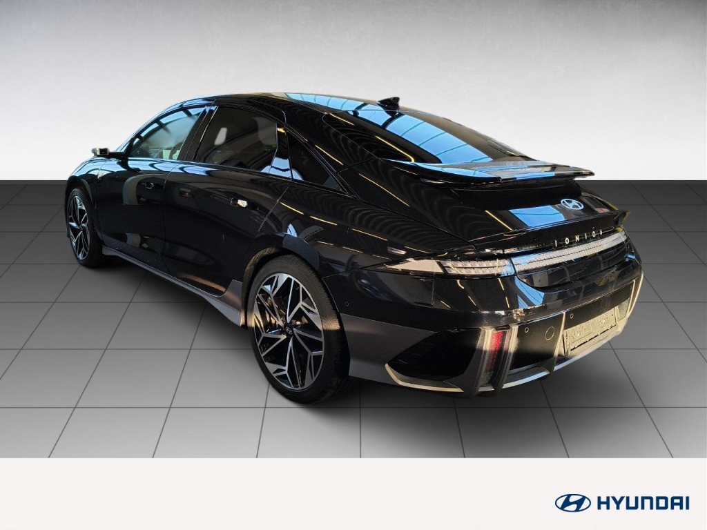 Fahrzeugabbildung Hyundai IONIQ 6 77,4kWh 2WD UNIQ Digi-Spiegel 20LM Schiebedach HUD Navi Digitales Cockpit