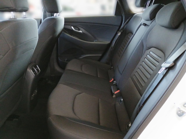 Fahrzeugabbildung Hyundai i30 FL 5-trg 1.0 T-GDI DCT Advantage Plus-Paket MY25 Navi Digitales Cockpit LED ACC