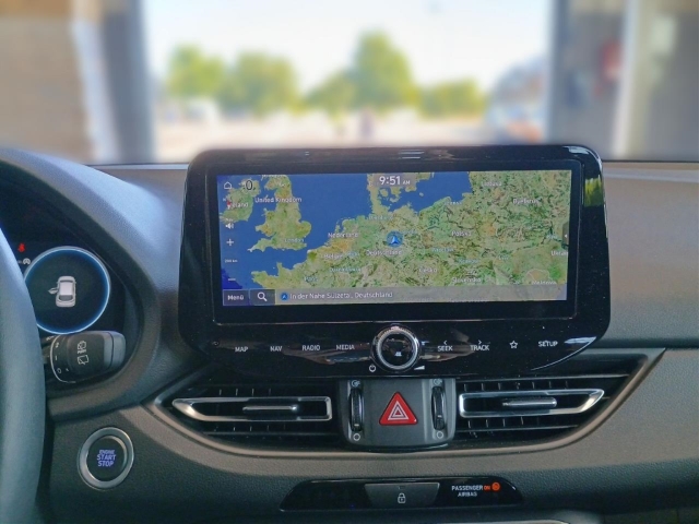 Fahrzeugabbildung Hyundai i30 FL 5-trg 1.0 T-GDI DCT Advantage Plus-Paket MY25 Navi Digitales Cockpit LED ACC