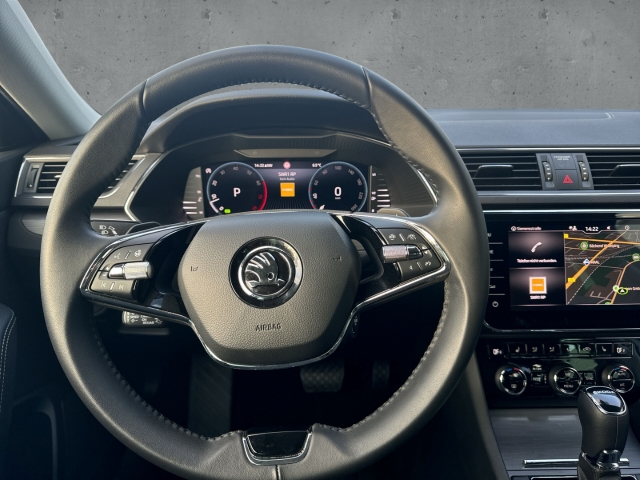 Fahrzeugabbildung SKODA Superb Combi 1.5 TSI DSG Style AHK ACC AreaView