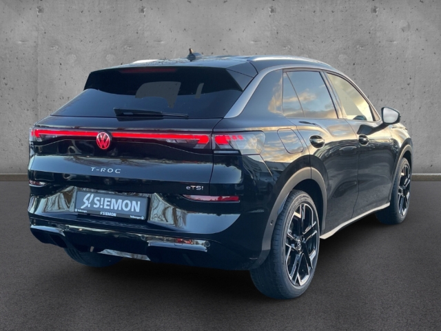 Fahrzeugabbildung Volkswagen T-Roc 1.5 eTSI R-Line IQ.LIGHT Navi AHK ACC SHZ