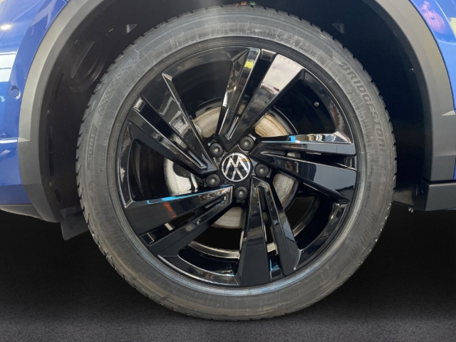 Fahrzeugabbildung Volkswagen T-Roc Cabriolet 1.5 TSI R-Line Kamera SHZ LED