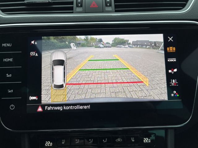 Fahrzeugabbildung SKODA Superb Combi TDI 4x4 DSG L&K AHK Pano Standheiz