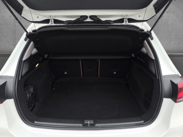 Fahrzeugabbildung Mercedes-Benz B 200 d DCT Progressive MBUX LED RKam BlindSpot Navi SHZ PDC