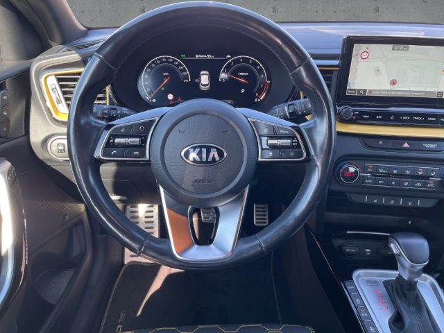 Fahrzeugabbildung Kia XCee'd 1.5 T-GDI Xdition NAVI CAM LED SHZ ACC