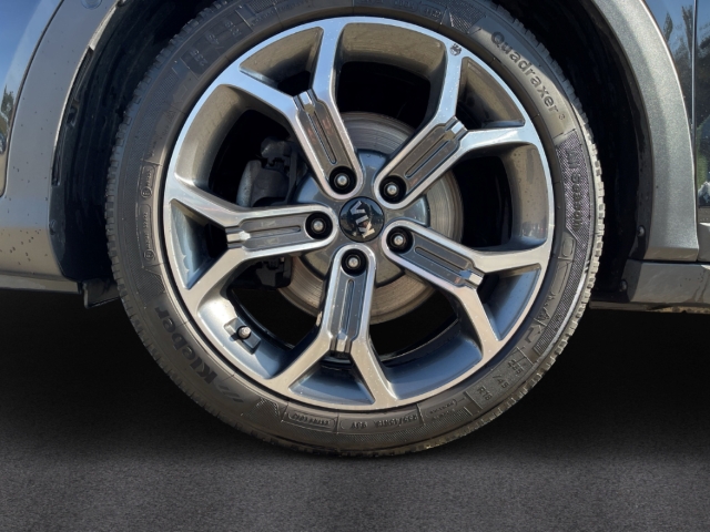 Fahrzeugabbildung Kia XCee'd 1.5 T-GDI Xdition NAVI CAM LED SHZ ACC