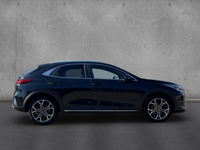 Fahrzeugabbildung Kia XCee'd 1.5 T-GDI Xdition NAVI CAM LED SHZ ACC