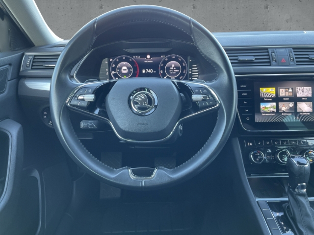 Fahrzeugabbildung SKODA Superb Combi 2.0 TDI DSG Ambit NAVI AHK ACC SHZ LM