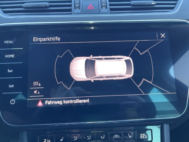 Fahrzeugabbildung SKODA Superb Combi 2.0 TDI DSG Ambit NAVI AHK ACC SHZ LM