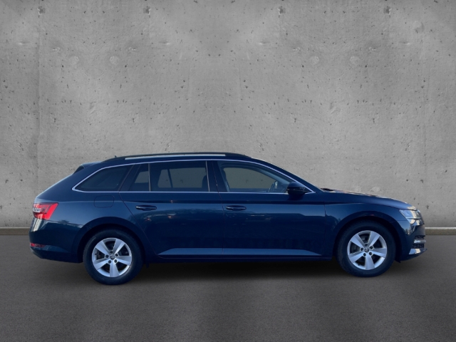 Fahrzeugabbildung SKODA Superb Combi 2.0 TDI DSG Ambit NAVI AHK ACC SHZ LM