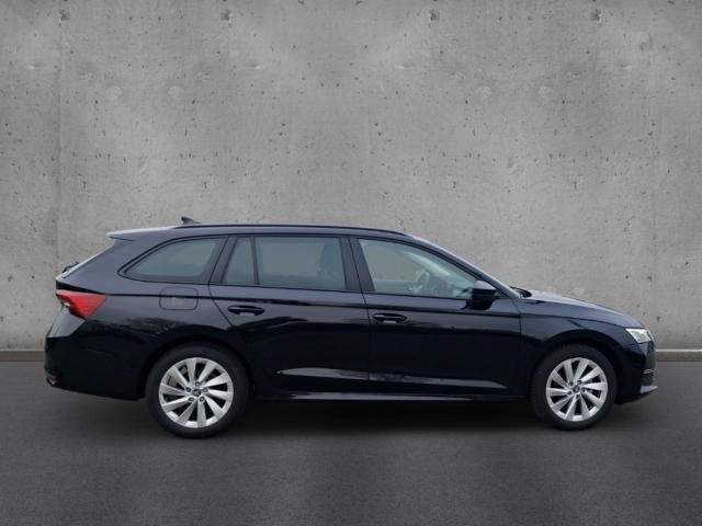 Fahrzeugabbildung SKODA Octavia Combi TDI DSG Selection AHK MatrLED 360°