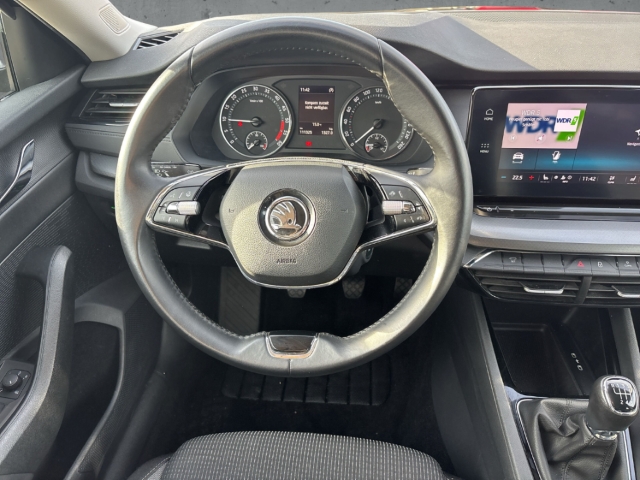 Fahrzeugabbildung SKODA Octavia Combi Ambition 2.0 TDI LED Sperrdiff. Apple CarPlay Android Auto