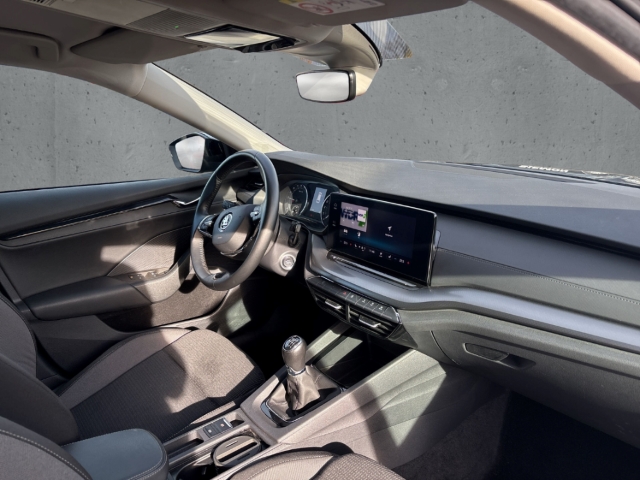 Fahrzeugabbildung SKODA Octavia Combi Ambition 2.0 TDI LED Sperrdiff. Apple CarPlay Android Auto