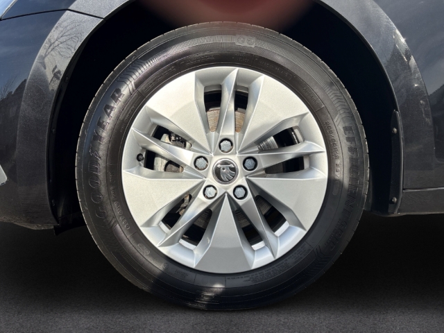 Fahrzeugabbildung SKODA Octavia Combi Ambition 2.0 TDI LED Sperrdiff. Apple CarPlay Android Auto