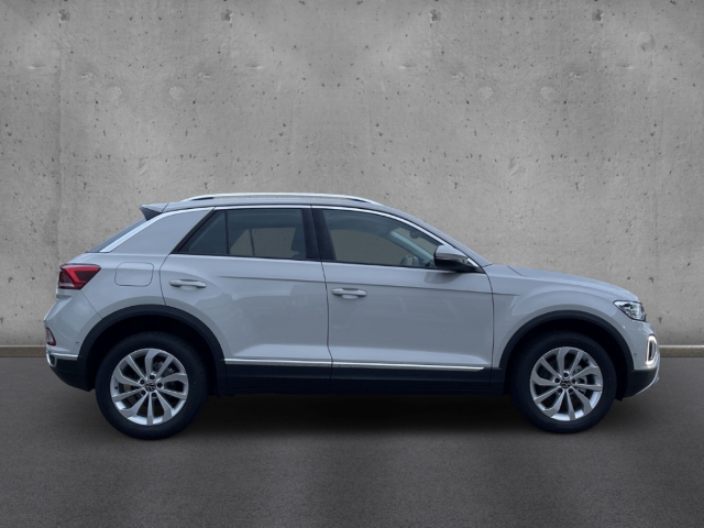 Fahrzeugabbildung Volkswagen T-Roc 1.5 TSI DSG Style LED+ ACC SHZ PDC AppConn