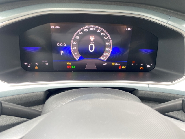 Fahrzeugabbildung Volkswagen T-Roc EU6e 1.5 TSI DSG Goal LED AHK GJR Kamera