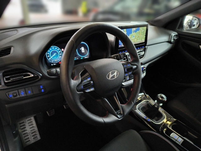 Fahrzeugabbildung Hyundai i30 FL Kombi 1.5 T-GDI MT N-LINE MY25 Navi Digitales Cockpit LED Apple CarPlay
