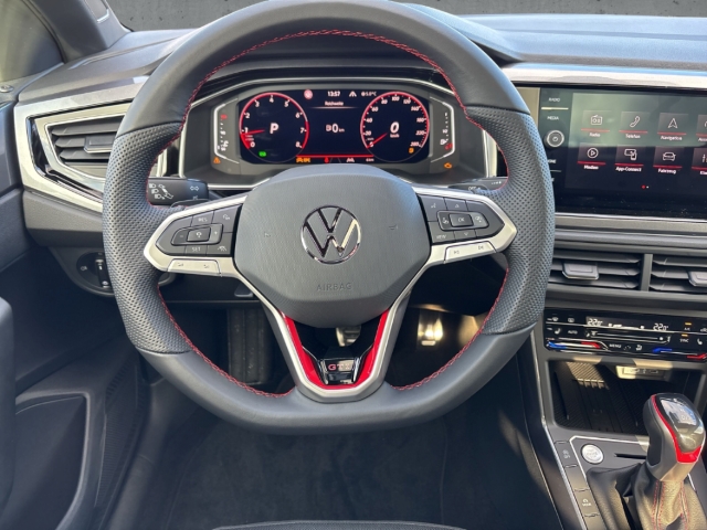 Fahrzeugabbildung Volkswagen Polo GTI 2.0 TSI IQ.LIGHT Pano RearView ACC SHZ