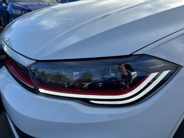 Fahrzeugabbildung Volkswagen Polo GTI 2.0 TSI IQ.LIGHT Pano RearView ACC SHZ