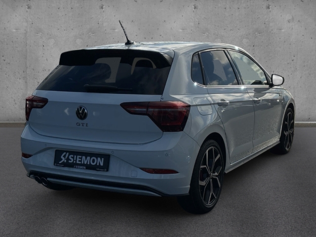 Fahrzeugabbildung Volkswagen Polo GTI 2.0 TSI IQ.LIGHT Pano RearView ACC SHZ