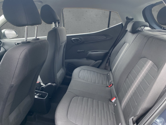 Fahrzeugabbildung Hyundai i10 FL MY25 1.0 GDi SELECT Navi RKam BT DAB CarPlay DigiCockpit