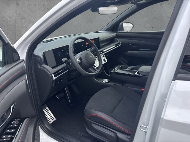 Fahrzeugabbildung Hyundai TUCSON FL PHEV 1.6 AT 2WD N-LINE Panoramadach HUD Navi digitales Cockpit Soundsystem