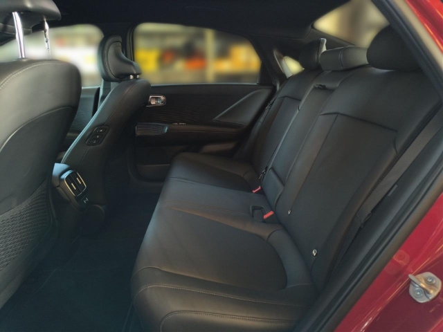 Fahrzeugabbildung Hyundai IONIQ 6 77,4kWh 2WD UNIQ Digi-Spiegel HUD Navi Digitales Cockpit Memory Sitze Soundsystem