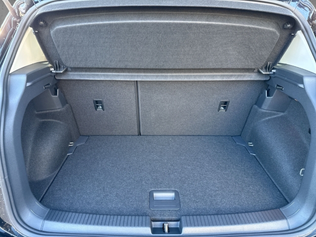 Fahrzeugabbildung Volkswagen T-Cross 1.0 TSI Energy GJR R-Kamera AHK ACC SHZ