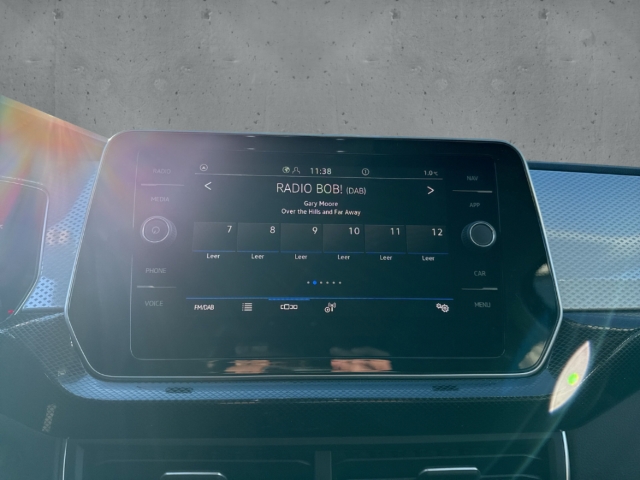 Fahrzeugabbildung Volkswagen T-Cross 1.0 TSI Energy GJR R-Kamera AHK ACC SHZ