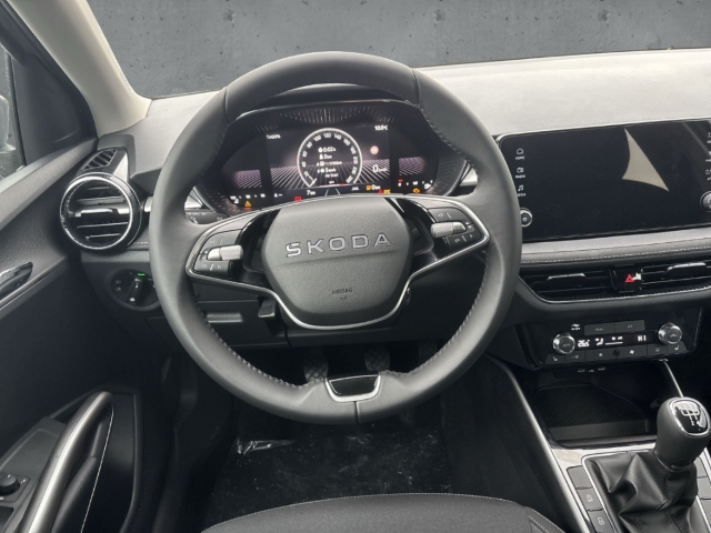 Fahrzeugabbildung SKODA Fabia 1.0 TSI SELECTION Klimaauto LED Apple CarPlay