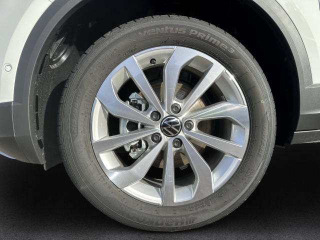 Fahrzeugabbildung Volkswagen T-Roc 1.5 TSI DSG Style LED+ ACC SHZ PDC AppConn