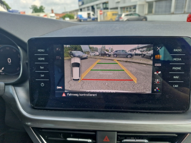 Fahrzeugabbildung SKODA Kamiq 1.0 TSI ScoutLine PDC SHZ LED Navi Keyless