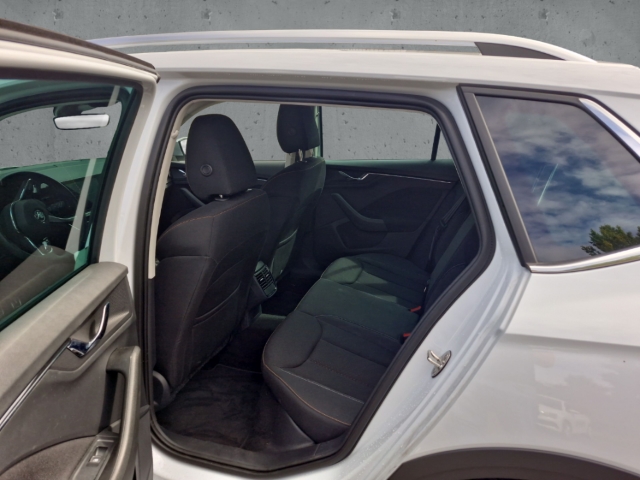 Fahrzeugabbildung SKODA Kamiq 1.0 TSI ScoutLine PDC SHZ LED Navi Keyless