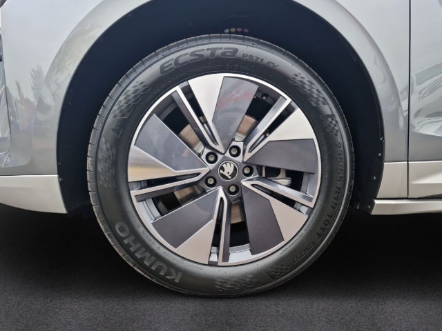 Fahrzeugabbildung SKODA Enyaq 60 Loft Clever-Paket AHK LED Navi PDC Klima