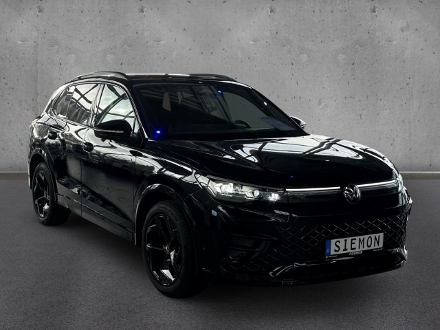 Fahrzeugabbildung Volkswagen Tiguan 1.5eTSI DSG R-Line AHK IQ.LIGHT BlackStyl