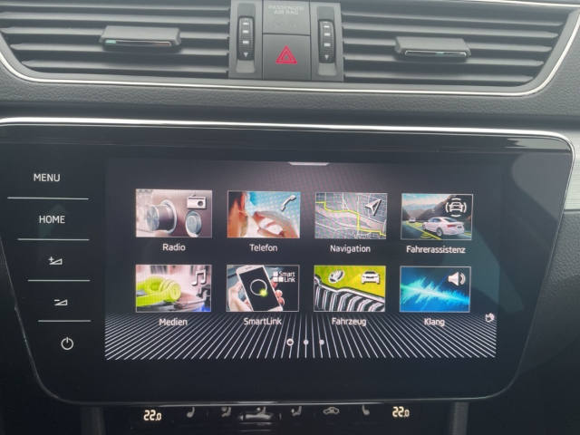 Fahrzeugabbildung SKODA Superb Combi Ambition ACC SHZ NAV KLIMA CARPLAY