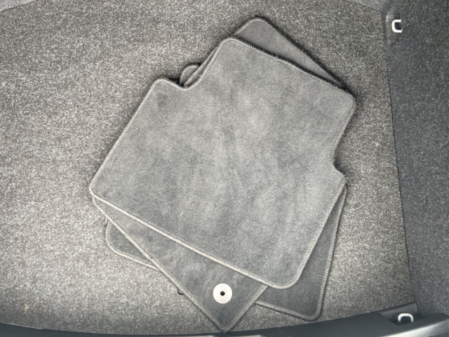 Fahrzeugabbildung SKODA Scala 1.0 TSI Essence AHK Temp SHZ PDC SmartLink