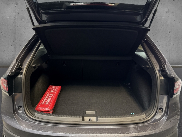 Fahrzeugabbildung Volkswagen Taigo 1.0 TSI Style IQ.LIGHT Kamera ACC PDS SHZ