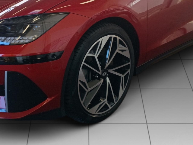 Fahrzeugabbildung Hyundai IONIQ 6 77,4kWh 4WD UNIQ Dig-Spiegel 20LM Schiebedach HUD Navi Digitales Cockpit Memory Sitze