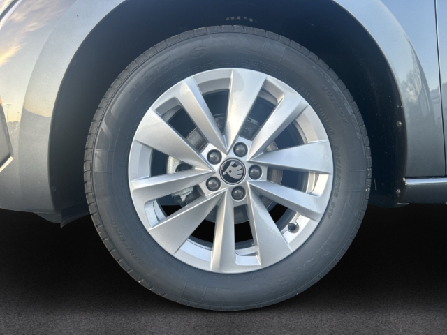 Fahrzeugabbildung SKODA Scala 1.0 TSI SELECTION LED Apple CarPlay Alu